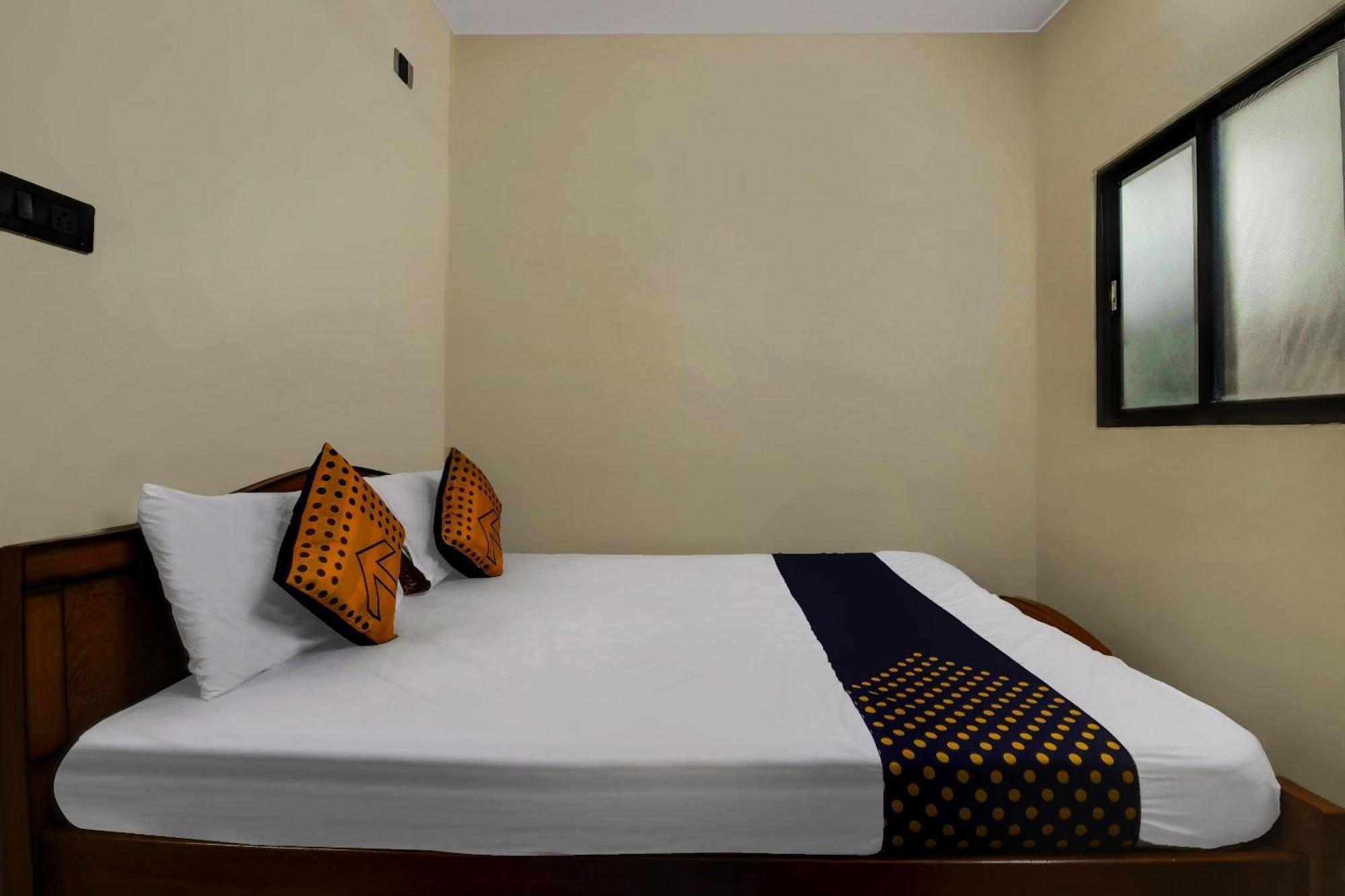 Spot On 73621 Srinivasa Boarding And Lodging Jalahalli Экстерьер фото