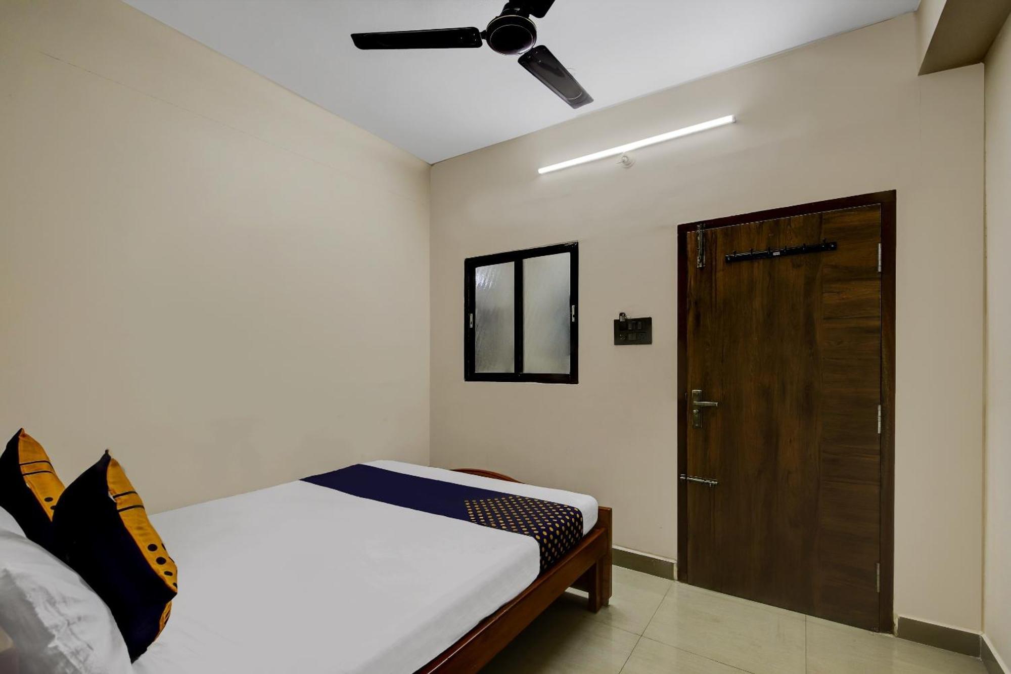 Spot On 73621 Srinivasa Boarding And Lodging Jalahalli Экстерьер фото