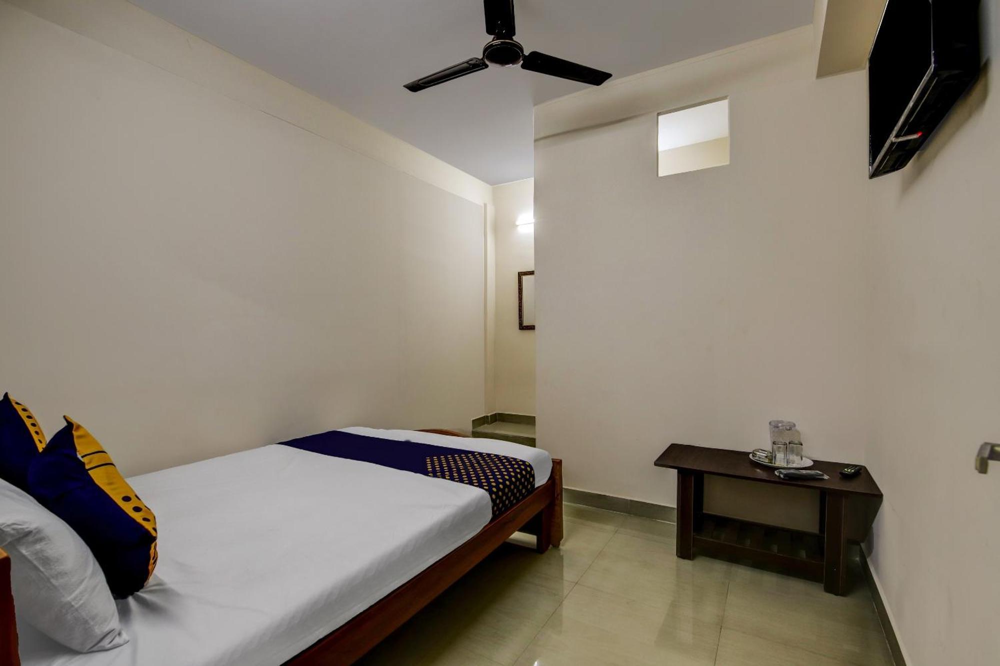 Spot On 73621 Srinivasa Boarding And Lodging Jalahalli Экстерьер фото